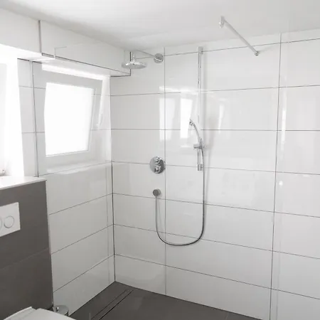 Charmantes Zuhause Mitten In Appartamento Ratingen
